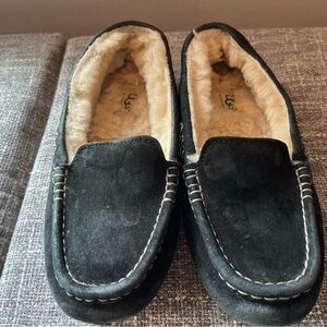Ugh Black Moccasins 7.5
